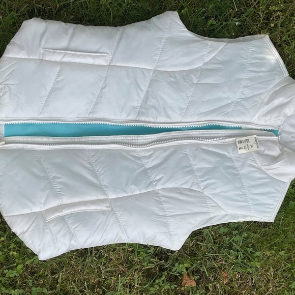 Brand New Aéropostale Small White Vest - Picture 2 of 3